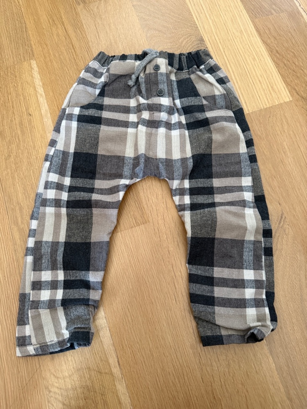 Plaid Elastic-Waist Kids Casual Bottoms in Gray